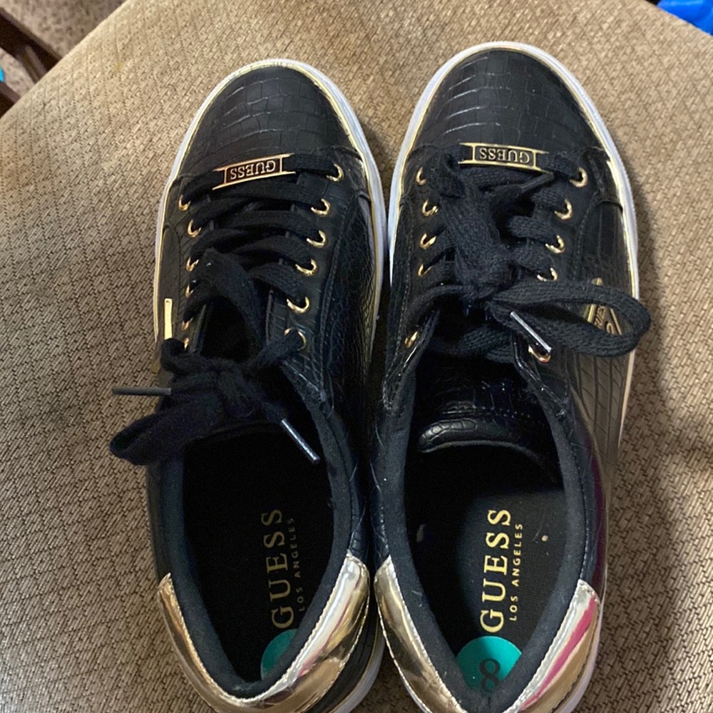 Black snake skin guess shoeS